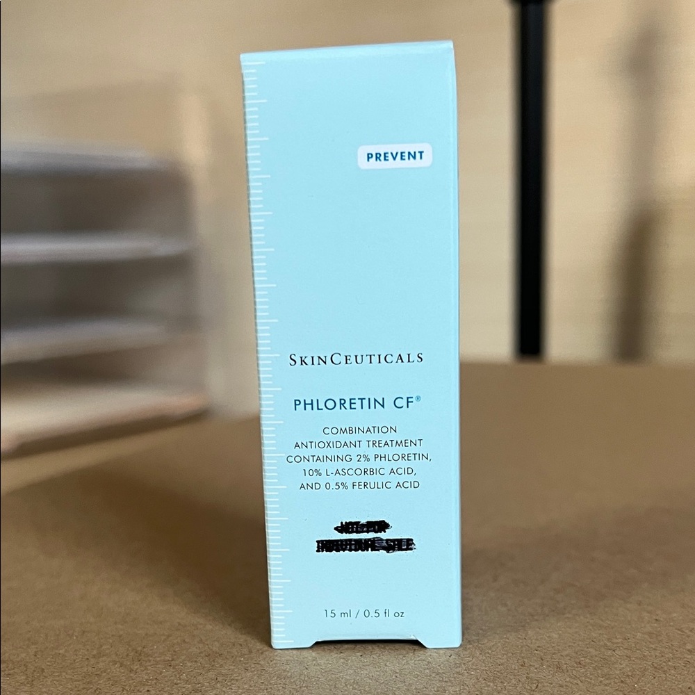 SkinCeuticals Phloretin CF Antioxidant Serum Box - Light Blue